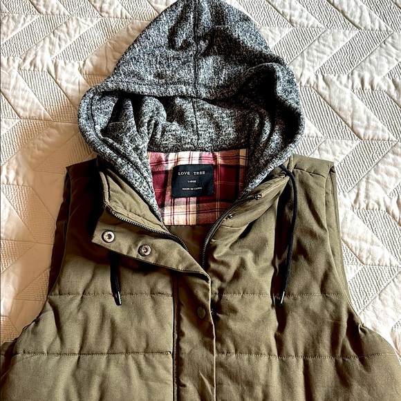Love Tree Jackets & Blazers - Love Tree Olive Green Hooded Vest